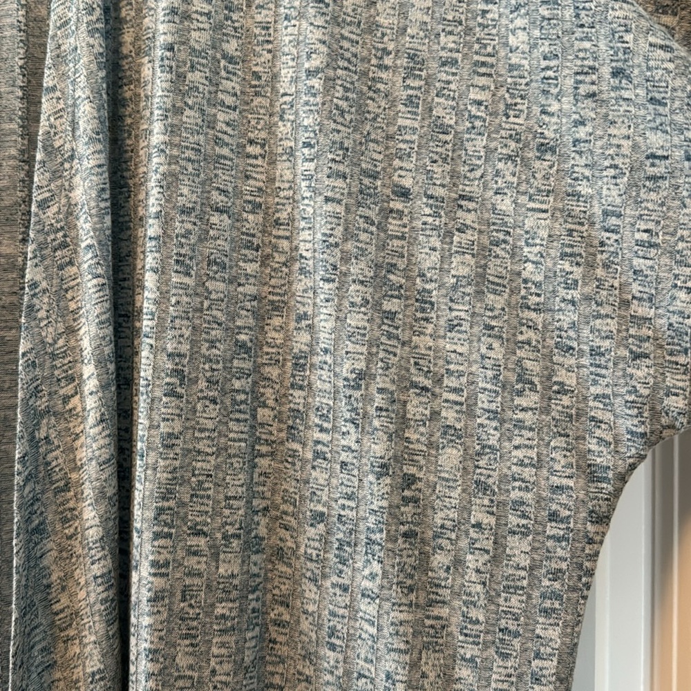 Lula Roe Cardigan, Small - Picture 2 of 2